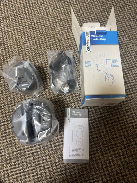 Беспроводная автомобильная зарядка-подстаканник Cartrend Wireless Lade-Cup (Новая)