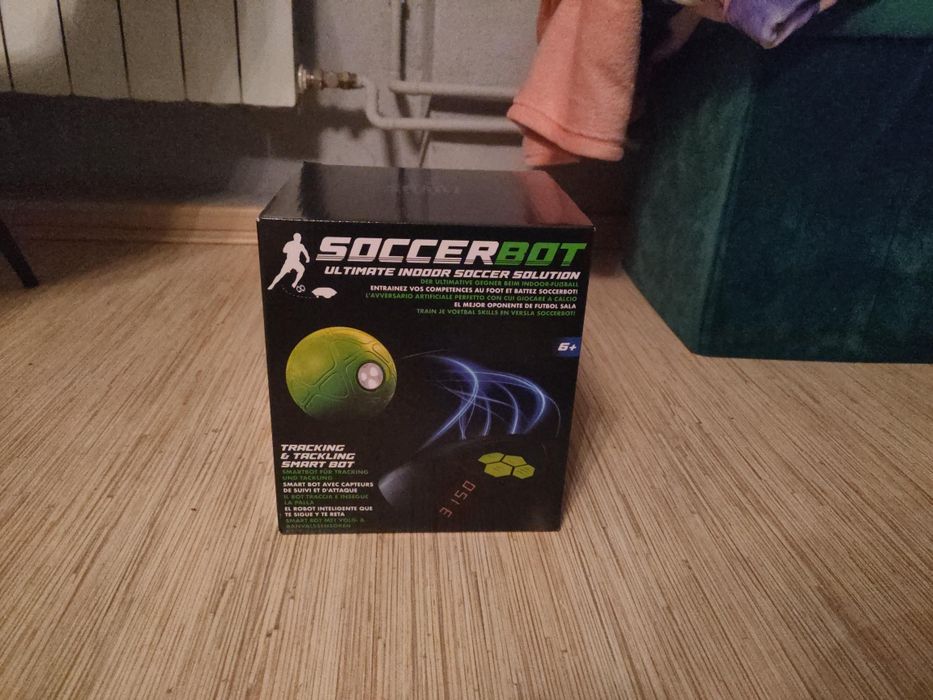 EPEE SOCCERBOT Inteligentny robot do gry w piłkę nożną z dziećmi nowy!