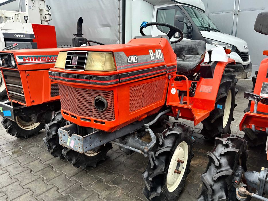 Японський мінітрактор Kubota B4
