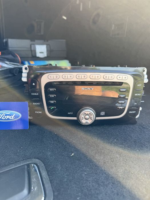 Radio sony ford