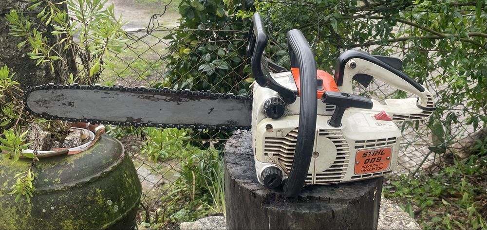 Vendo motosserra Stihl 009AV