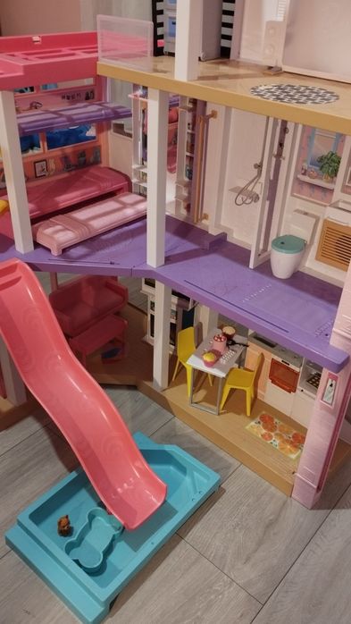 Domek dla lalek Barbie Dream House