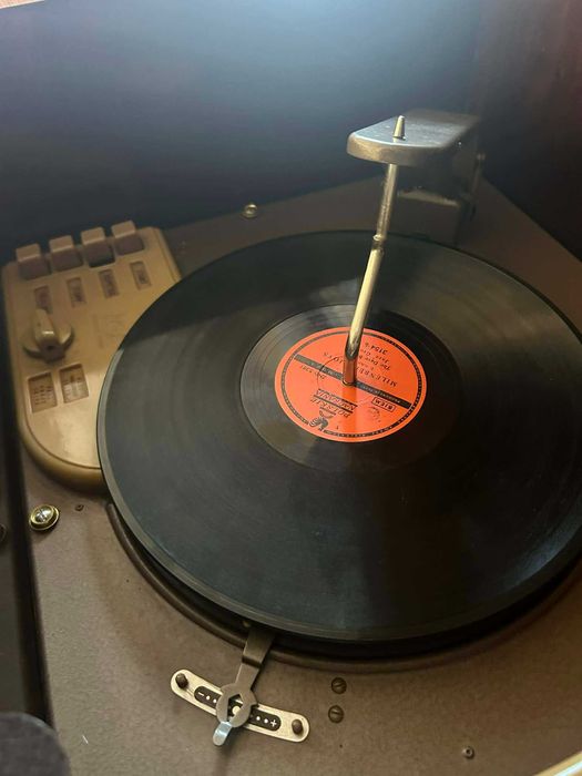 Radiola AGA po kompleksowej renowacji