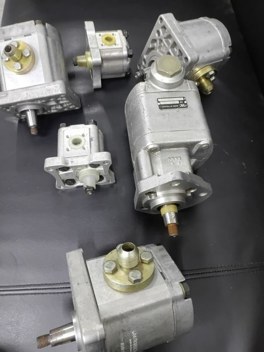 Pompy hydrauliczne nowe Bosch i inne