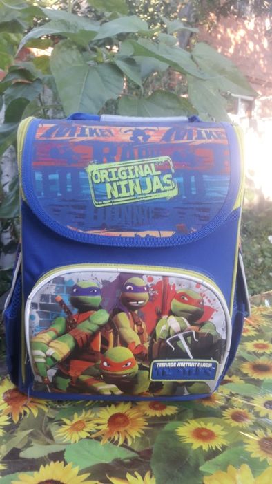 Рюкзак игрушки :маска,очки