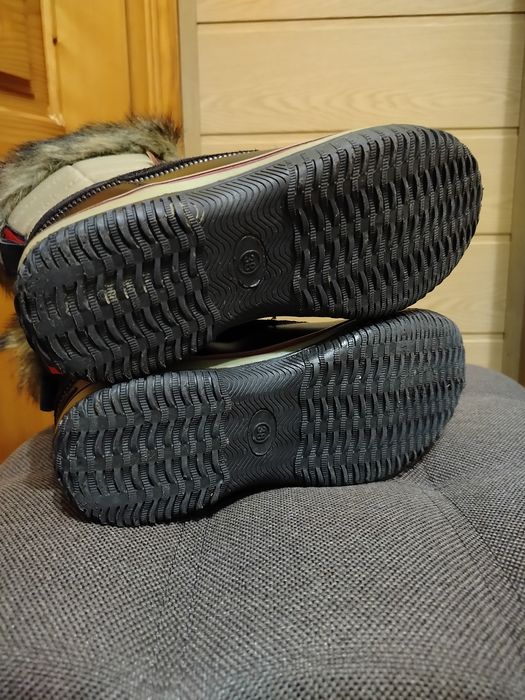 Черевики, чоботи, снігоходи 38р