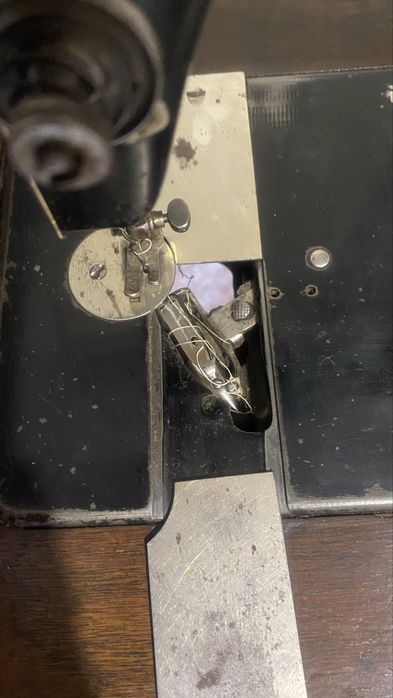 Швейна машинка Singer