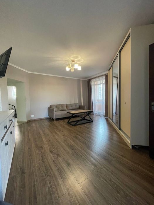 Продаж 3-кімнатної квартири, 139 м², новобудова, Винники