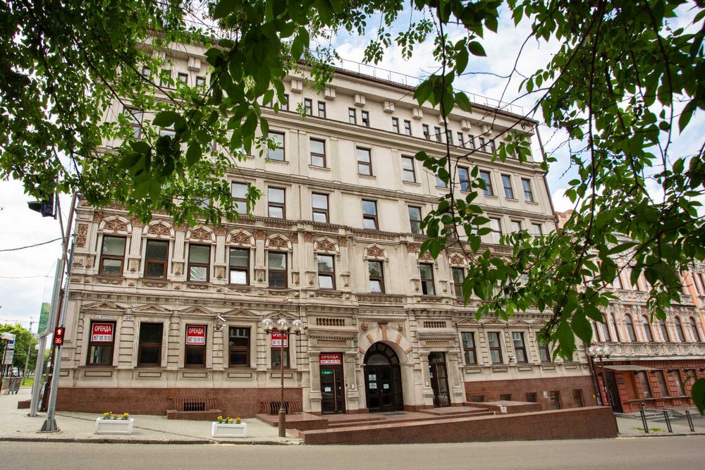 Продаж бізнес-центру 2735 кв.м, вул. Січових Стрільців, 20 (Центр)