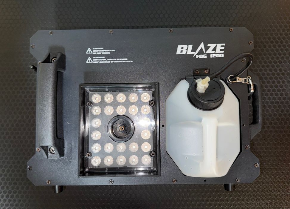 Wytwornica dymu Beamz Blaze 1200 RGBW - WiFi DMX + torba + płyn