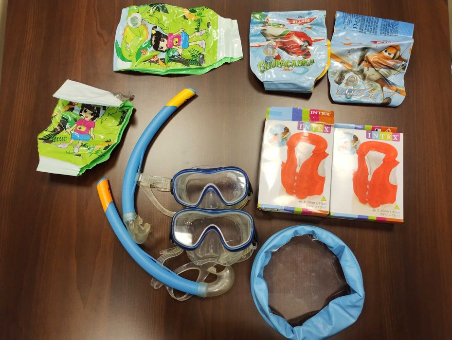 Sprzęt do pływania dla 2 maluszków