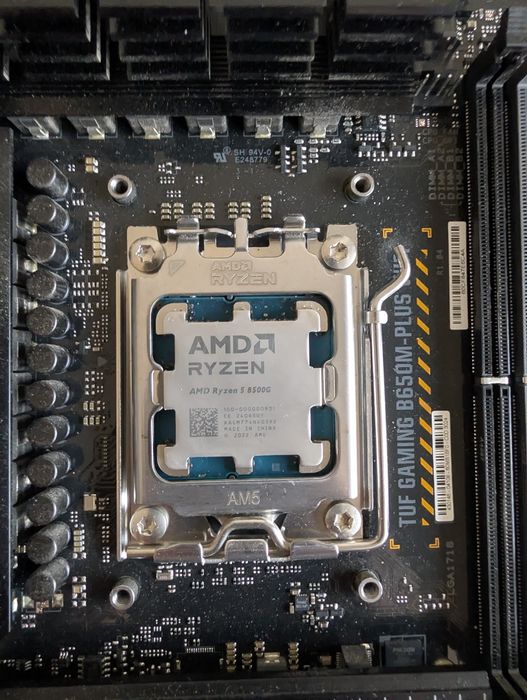 CPU Ryzen 5 8500g