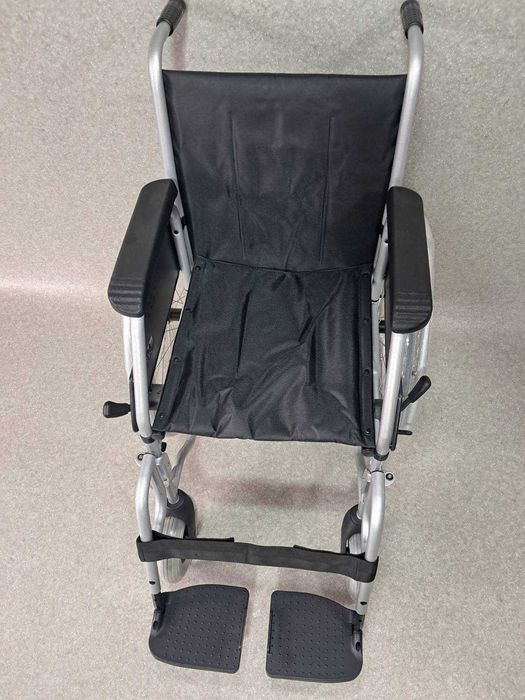 Инвалидное кресло / Інвалідний візок