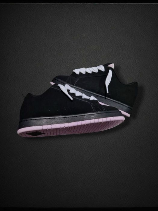 DC Shoes Court Graffik pink rozmiar 36 (różowe sznurówki gratis)