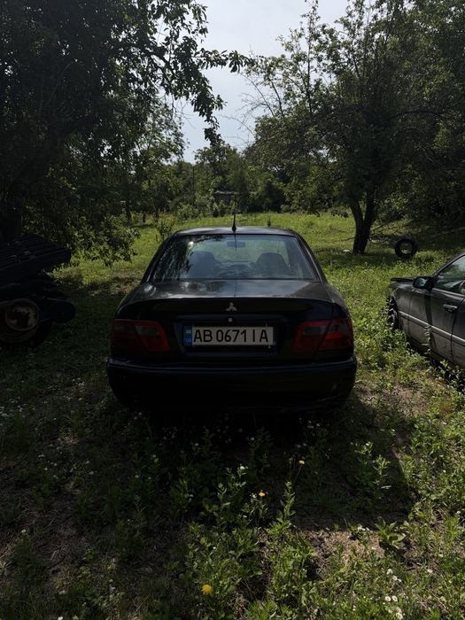Mitsubishi carisma