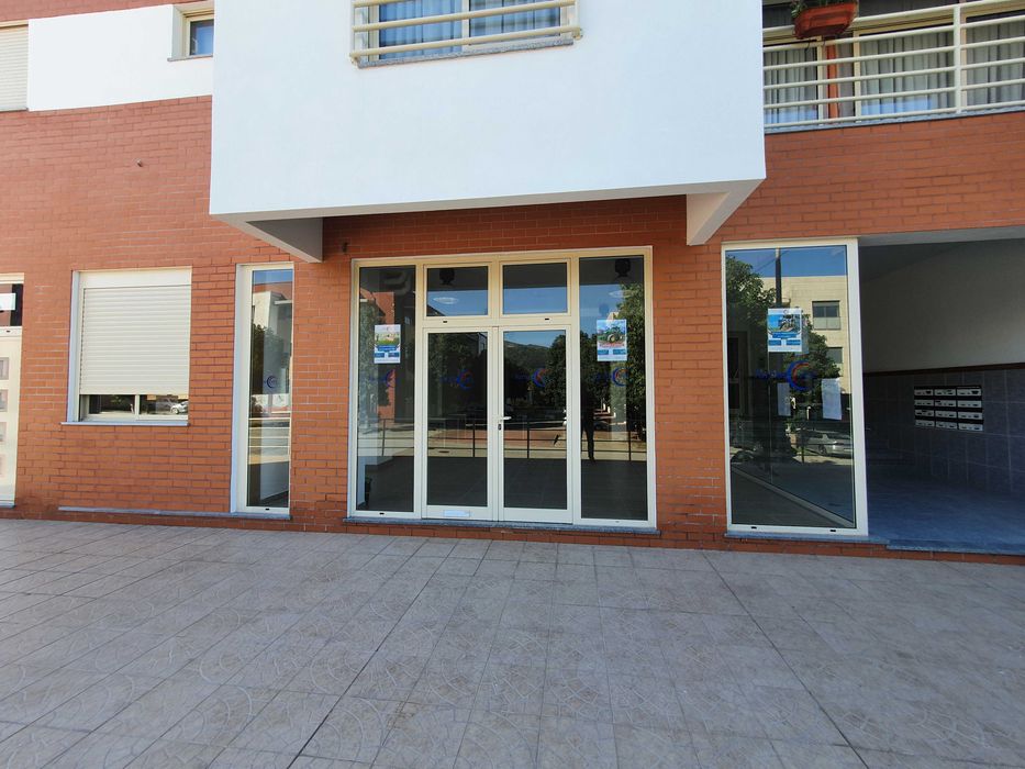 Loja com potencial para conversão em apartamento