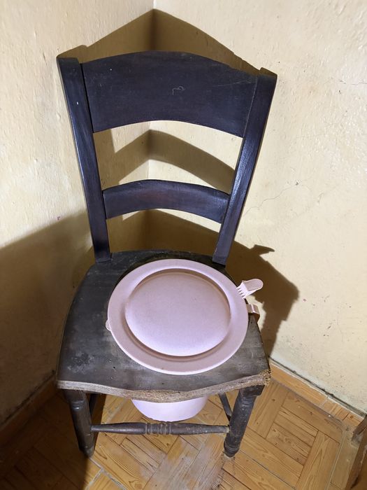 Cadeira com Reservatório