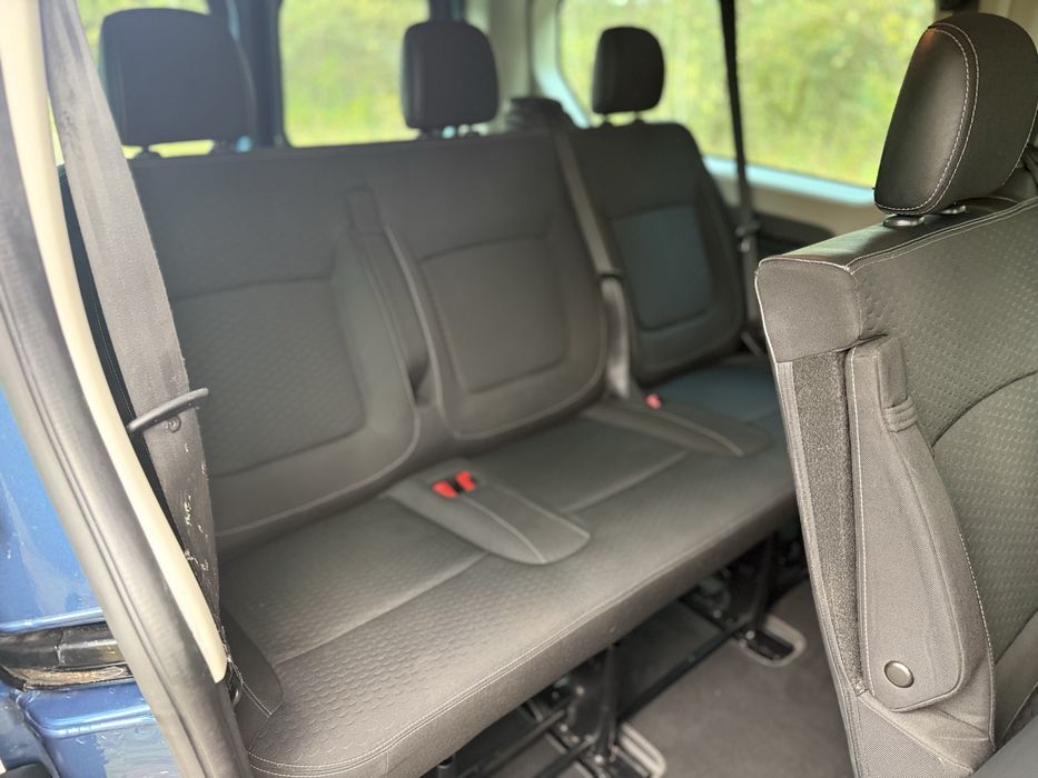 Opel Vivaro Long 9 osobowy bez wkladu