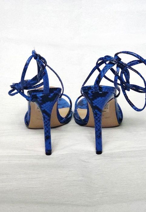 Продам босоніжки  оригінал Steve Madden