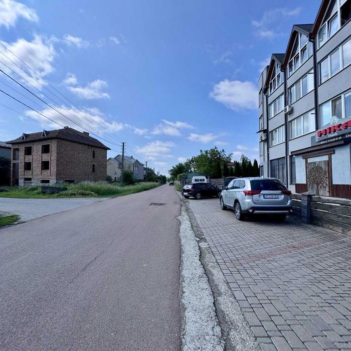 Продаж земельної ділянки в центральній частині с.Клузів