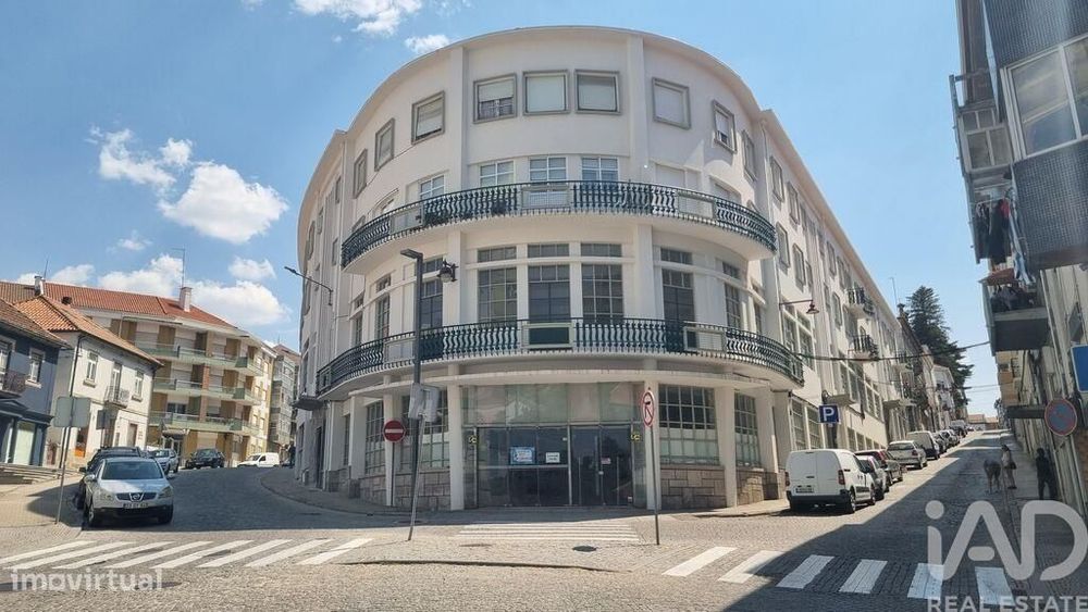 Espaço Comercial em Guarda de 650,00 m2