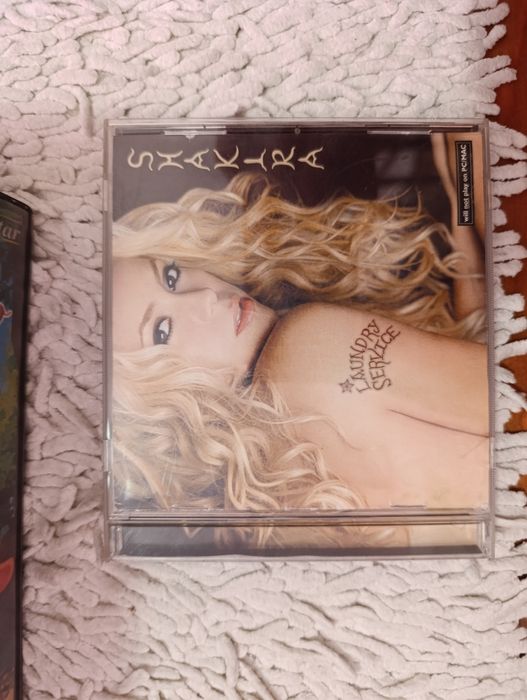 CD Shakira original