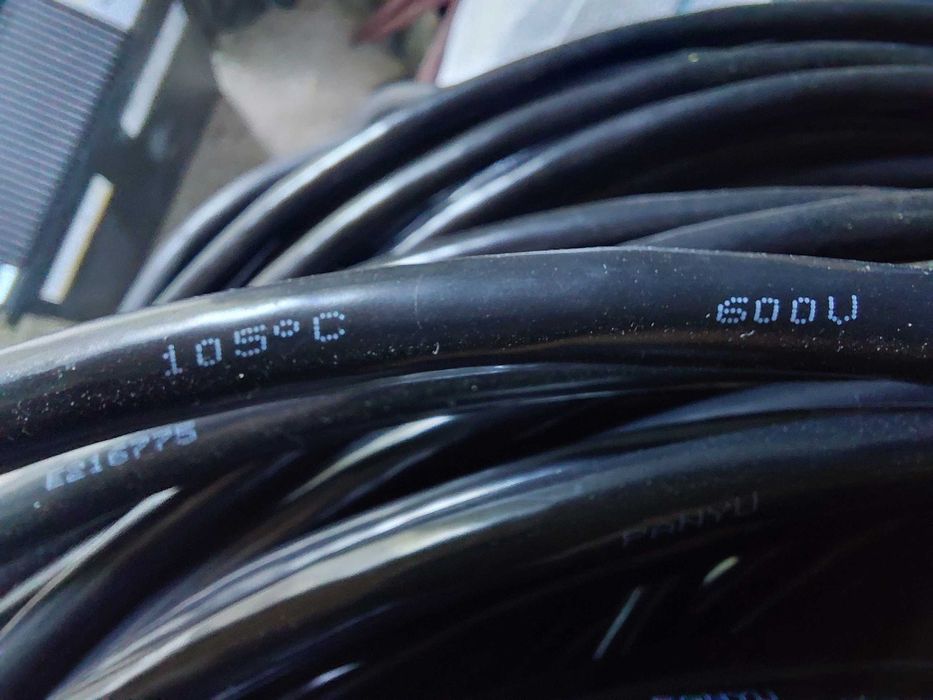 Кабель гнучкий 2×10 awg (2×6mm²)