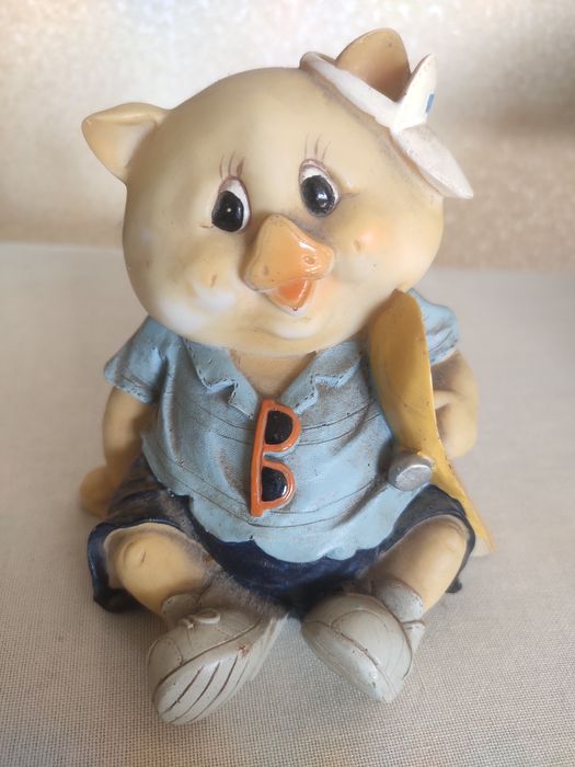 Продам Свинью-копилку