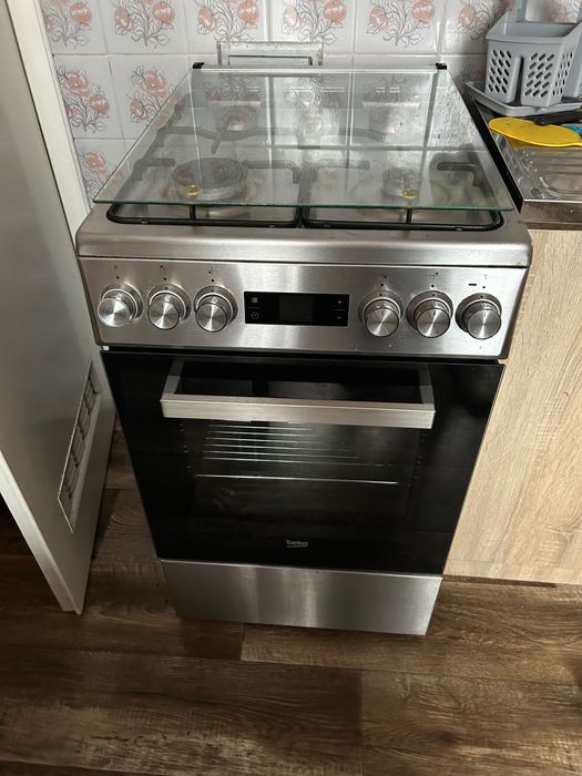 Kuchenka gazowo-elektryczna Beko termoobieg