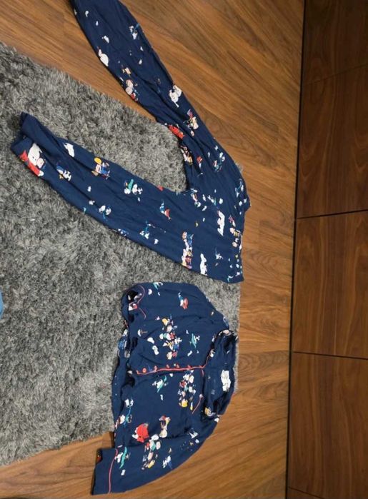 Lote de roupa e outros