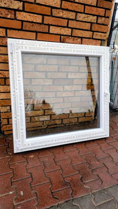 KR HAUS okno 115x110 NOWE jednoskrzydłowe białe okna drzwi POZNAŃ