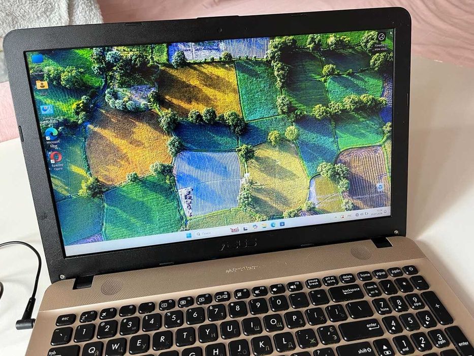 Ноутбук ASUS R541U