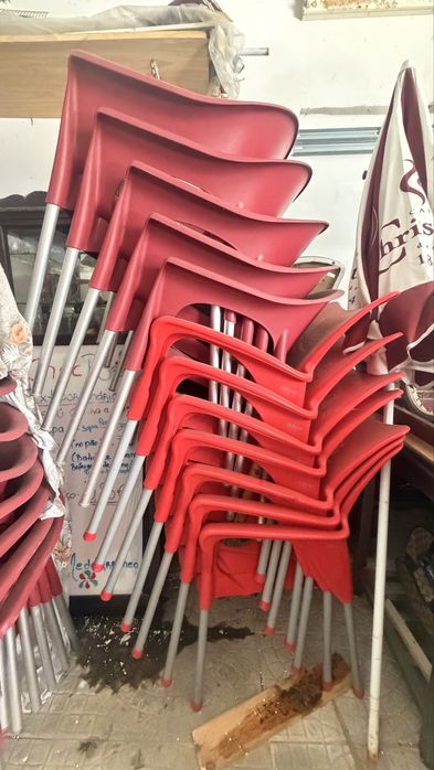 Vendo Vários Artigos para Cozinha e Lavandaria e Esplanada