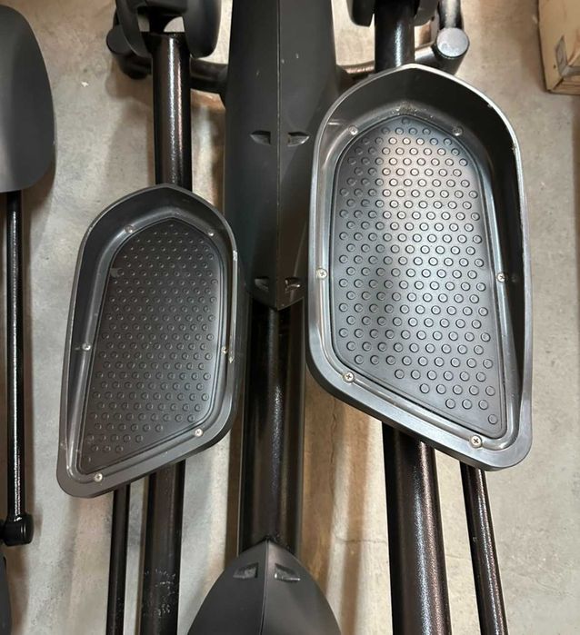 Komercyjny orbitrek Star Trac 8-RDE Rear Drive