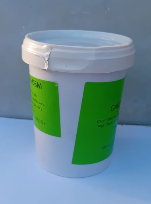 Corante vermelho DSM  para canários