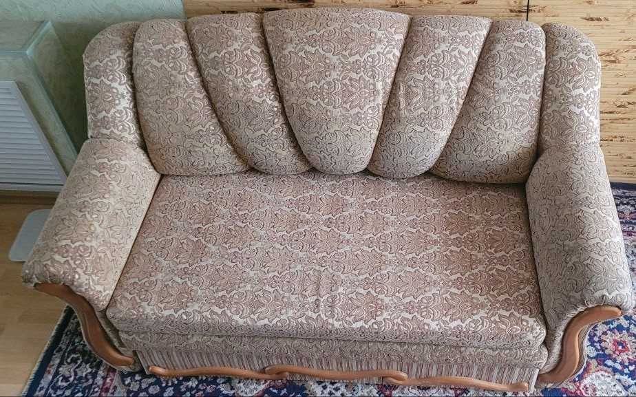 Диван дуже м'який, розкладний