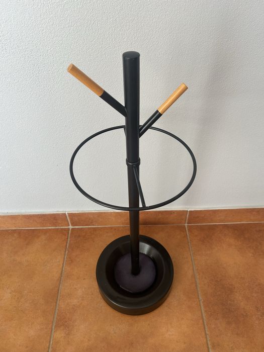Suporte para guarda chuvas