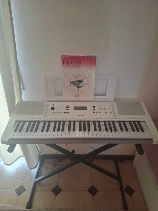 Piano teclado Yamaha EZ-310