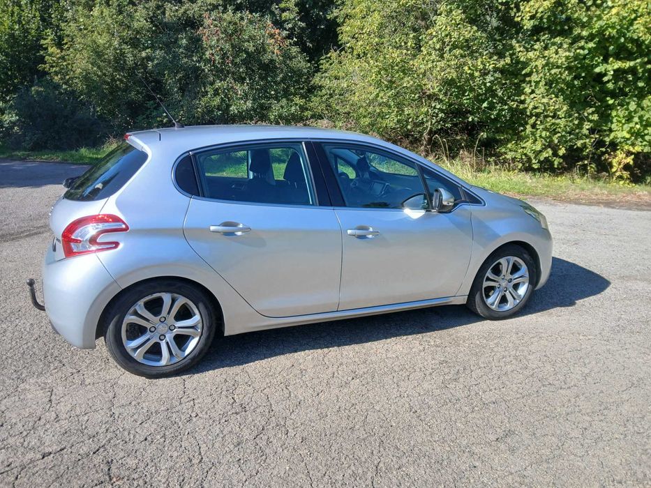 Peugeot 208 1.4 Hdi