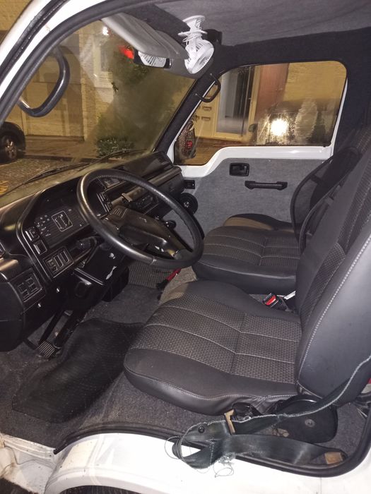 Isuzu Midi 2.5 Diesel (1994) – Fiável, Económica e Isolamento Térmico