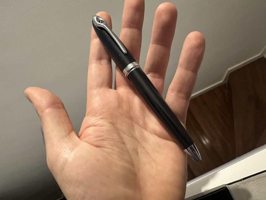 Caneta mercedes-benz com caixa