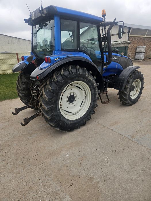 Valtra  T130 140 km