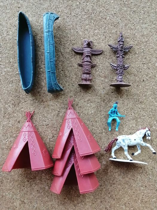 Índios e Cowboys de plástico com acessórios