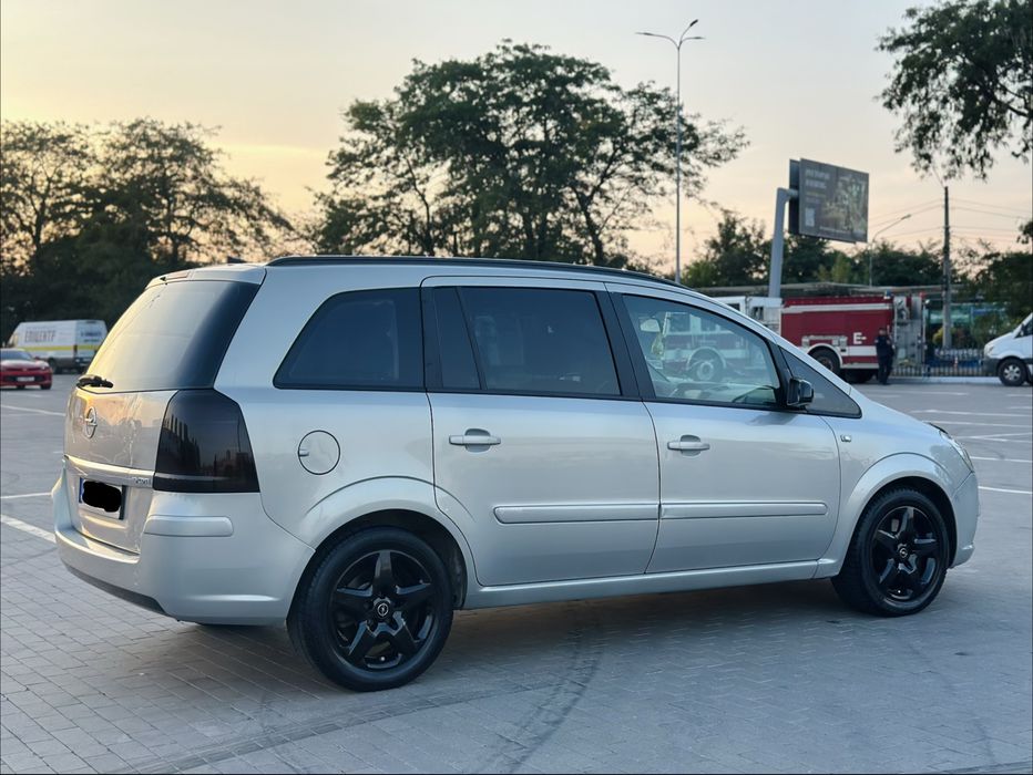 Продам Opel Zafira 1.9 турбо дизель