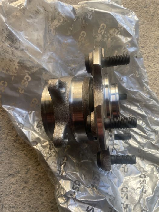 Ступічний підшибник на Міцубіші паджєро вагон