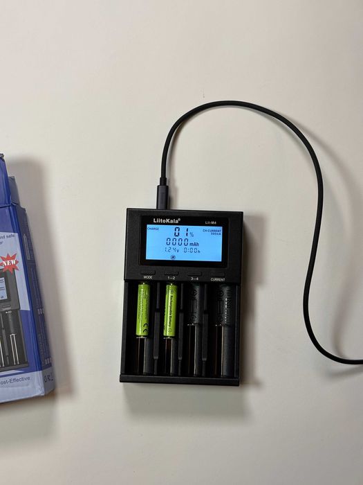 LiitoKala Lii M4 Зарядний пристрій для акумуляторів