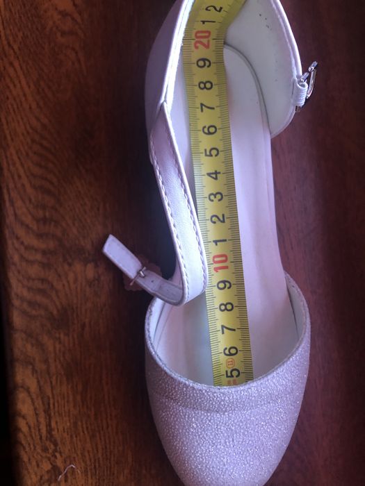 Buty komunijne 33