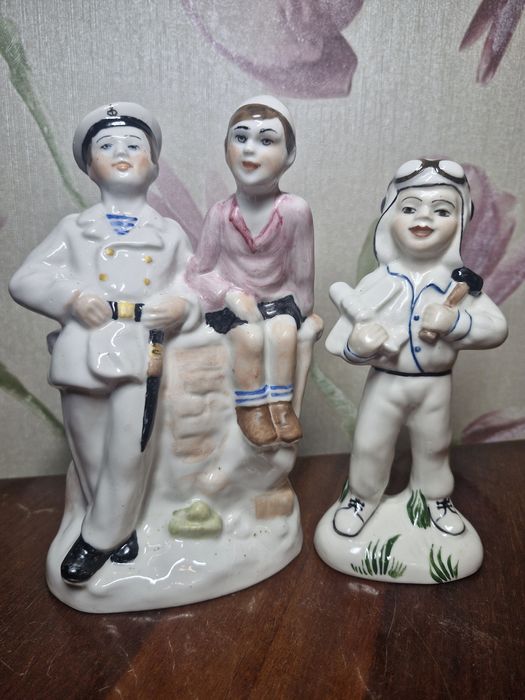 Фарфоровая статуэтка, раритет, антиквариат, фарфор.  Порцеляна