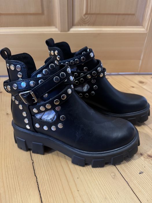 Buty za kostke w kolorze cArnym