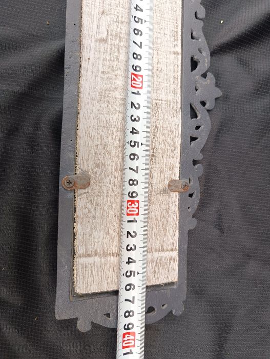 Stalowa ozdobna ścienna